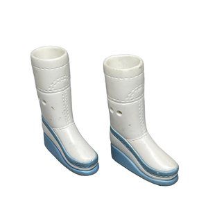 MGA Bratz Doll Pair Feet Shoes White & Light Blue Snow Boots